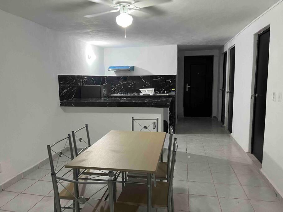 曼萨尼约Departamento Todo Cerca Playa Azul公寓 外观 照片